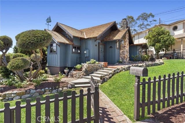 310 Hawthorne Rd, Laguna Beach, Active - Home for Sale