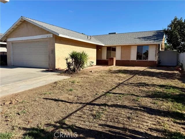 24323 Glencrest Dr, Moreno Valley, Active - Home for Sale
