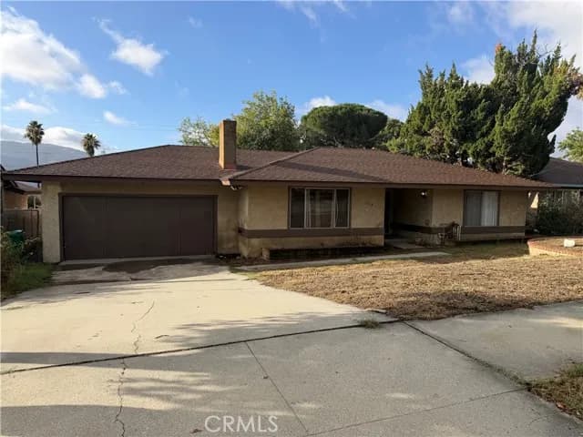 1560 W Nicolet, Banning, Active - Home for Sale