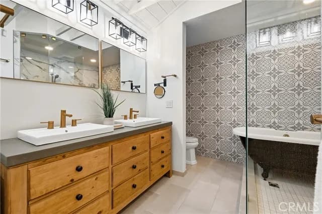 17515 Via Lindo, Tustin, Active - Home for Sale