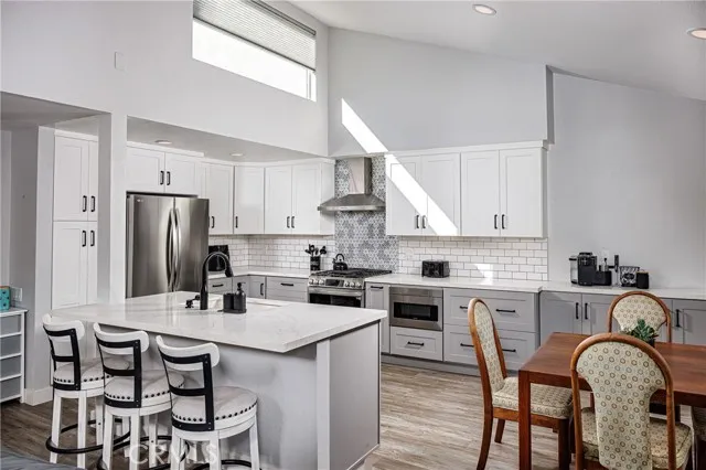 19510 Sandcastle Ln, Huntington Beach, Active - Home for Sale
