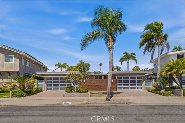 17140 Edgewater Ln, Huntington Beach, Active - Home for Sale