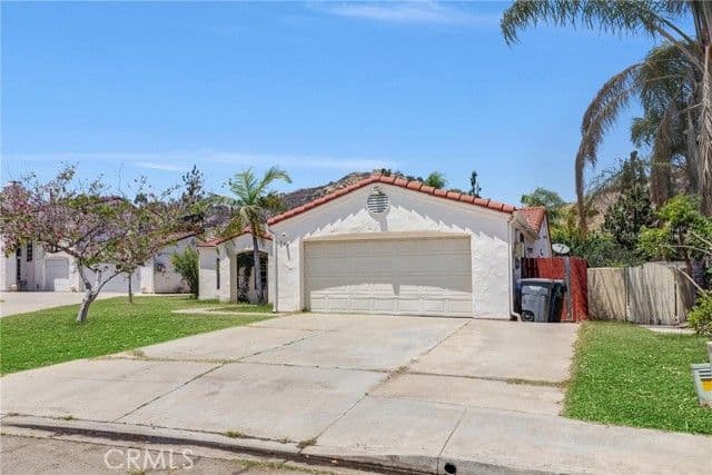 589 Iona Court, Escondido, Active - Home for Sale