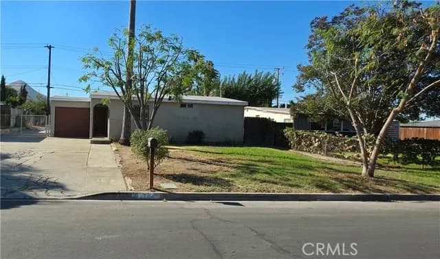784 Arliss, Riverside, Active - Home for Sale