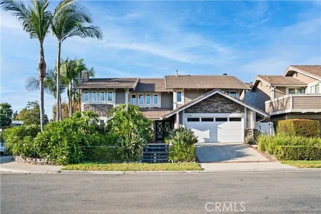 1124 Dennis Dr, Costa Mesa, Active - Home for Sale