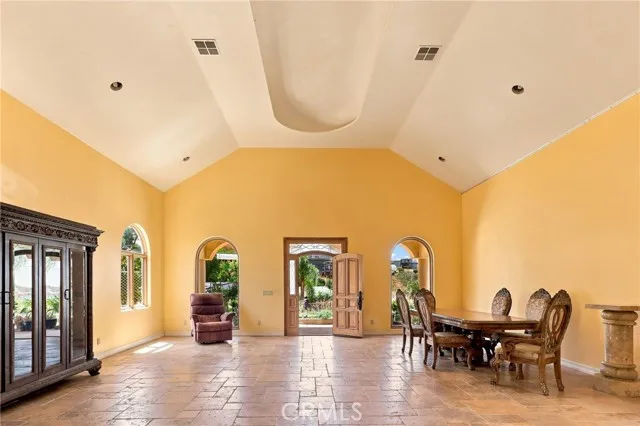 1354 Cornish Dr, Oceanside, Active - Home for Sale