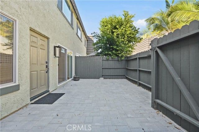 1651 Iowa St, Costa Mesa, Active - Home for Sale