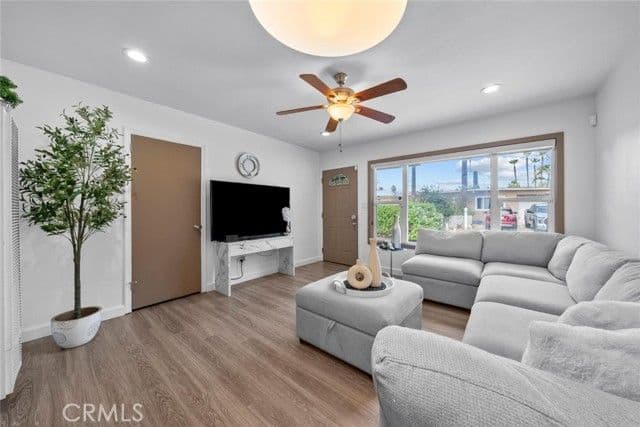 1411 Broadway Place, Escondido, Active - Home for Sale