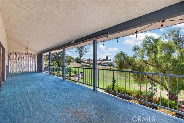 30785 Golden Gate Dr, Canyon Lake, Active - Home for Sale