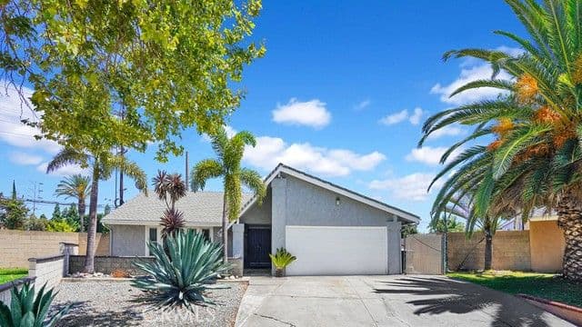 902 W Alpine, Santa Ana, Active - Home for Sale