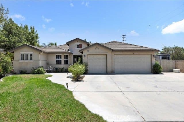 4116 Equestrian, Norco, Active - Home for Sale