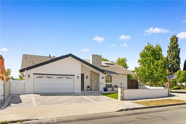 22821 Costa Bella Dr, Lake Forest, Active - Home for Sale