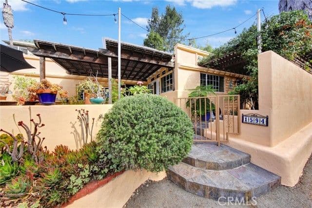 1594 Linwood St, San Diego, Active - Home for Sale