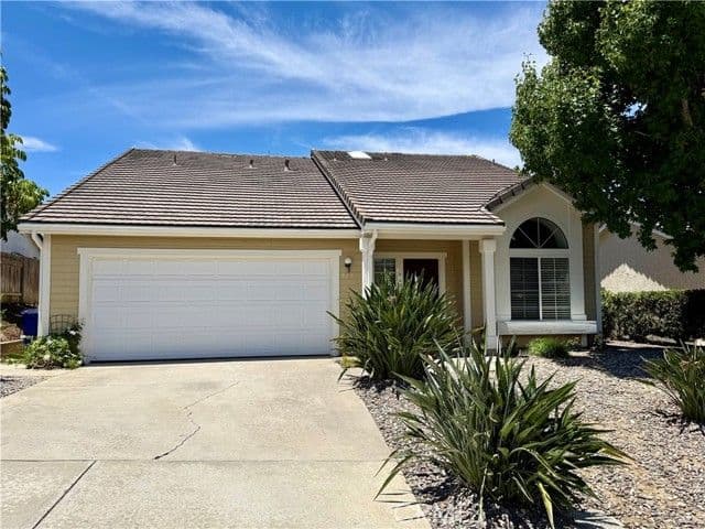 517 Heather Ridge Rd, San Marcos, Active - Home for Sale
