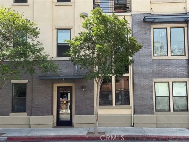 190 W 3rd St, Santa Ana, Active - Home for Sale