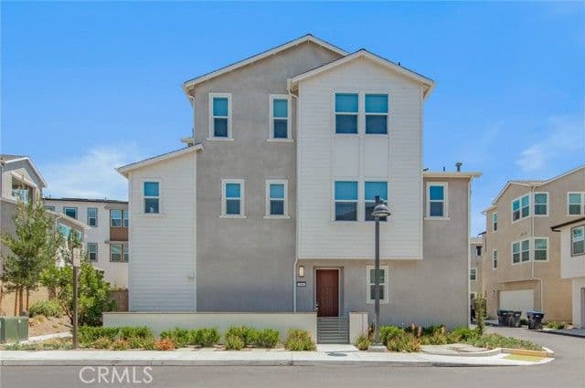 204 Yerba, Irvine, Active - Home for Sale