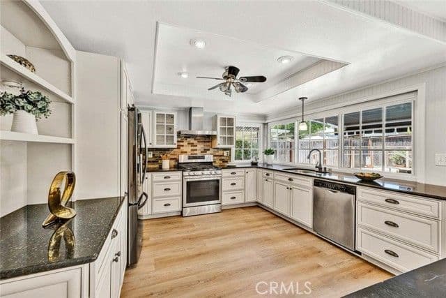 14871 Foxcroft Rd, Tustin, Active - Home for Sale