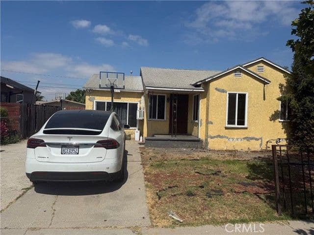 1401 S Whitemarsh, Compton, Active - Home for Sale