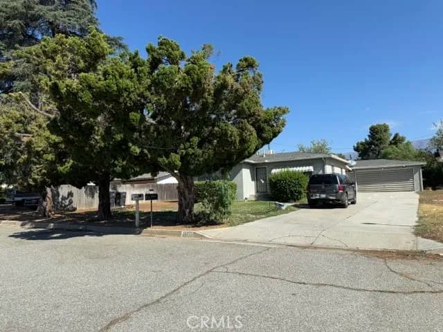 1425 W Hays, Banning, Active - Home for Sale