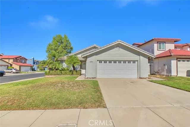 1417 Fox Run, Corona, Active - Home for Sale
