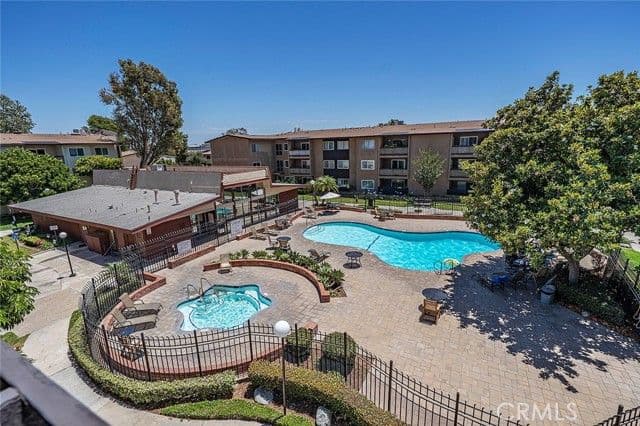 12200 Montecito Rd, Seal Beach, Active - Home for Sale