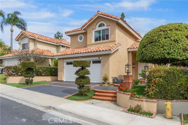 15 Tierra Vista, Laguna Hills, Active - Home for Sale
