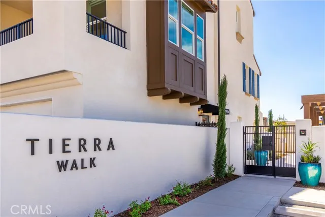 100 Tierra Ln, Cypress, Active - Home for Sale