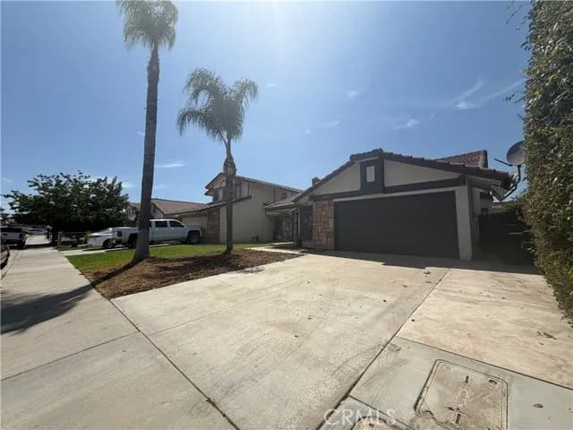 1910 Summertree Dr, Perris, Active - Home for Sale