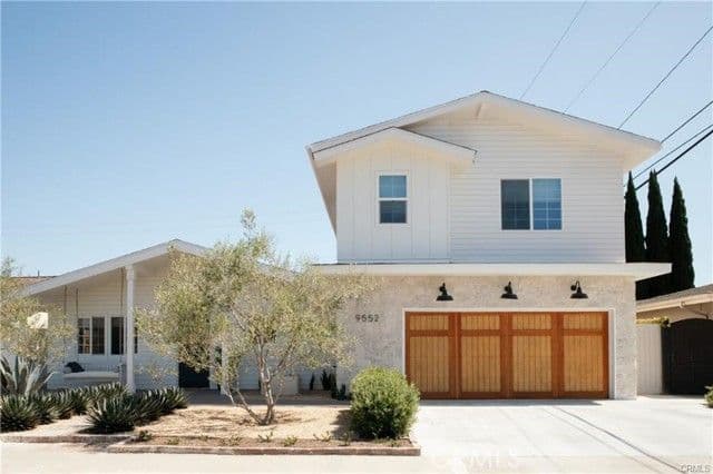 9552 Sailfish Dr, Huntington Beach, Active - Home for Sale