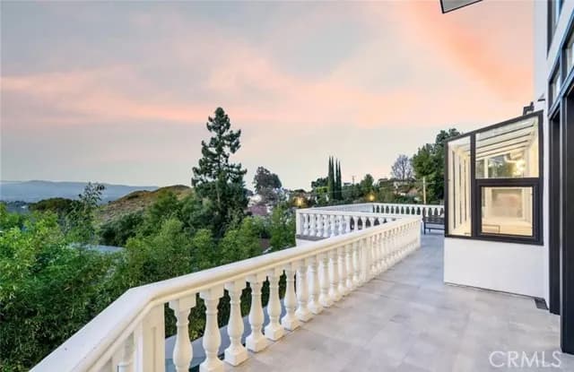23555 Summit Dr, Calabasas, Active - Home for Sale