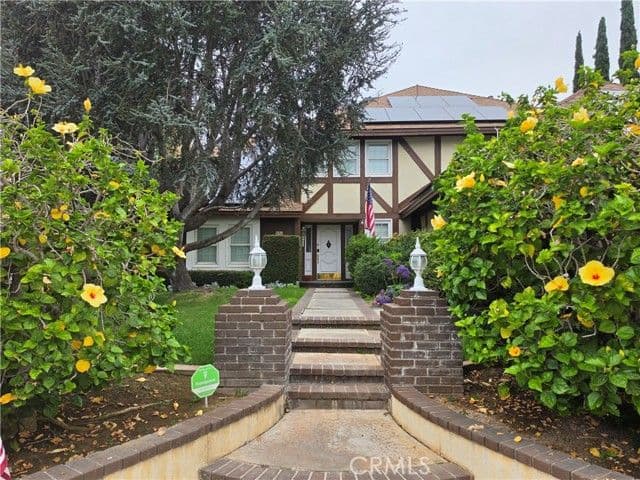 826 N Red Robin, Orange, Active - Home for Sale