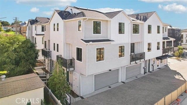 2346 Red Coral Glen, Escondido, Active - Home for Sale
