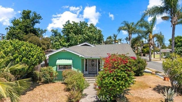 405 W Mcfadden, Santa Ana, Active - Home for Sale