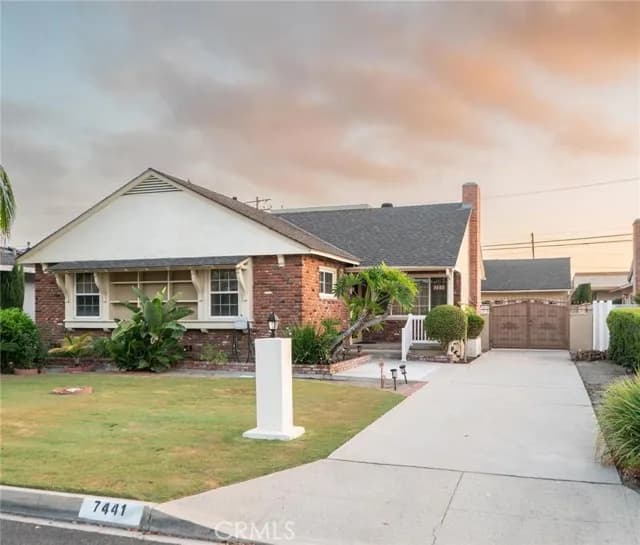 7441 Irwingrove Dr, Downey, Active - Home for Sale
