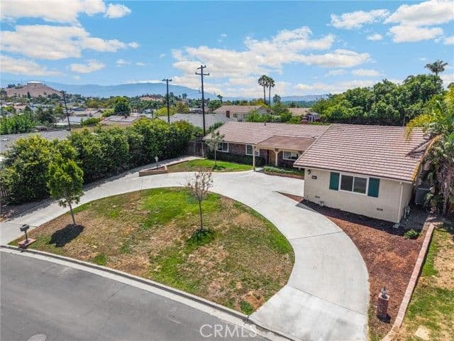 4360 Cedar, Norco, Active - Home for Sale