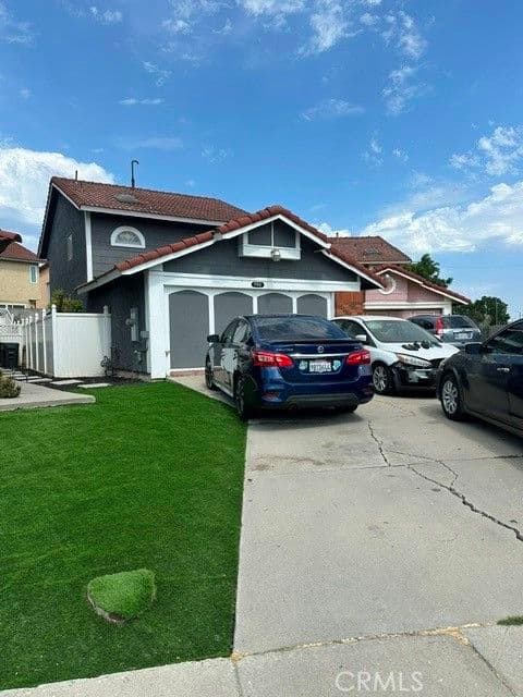 705 Matthisen Circle, Compton, Active - Home for Sale