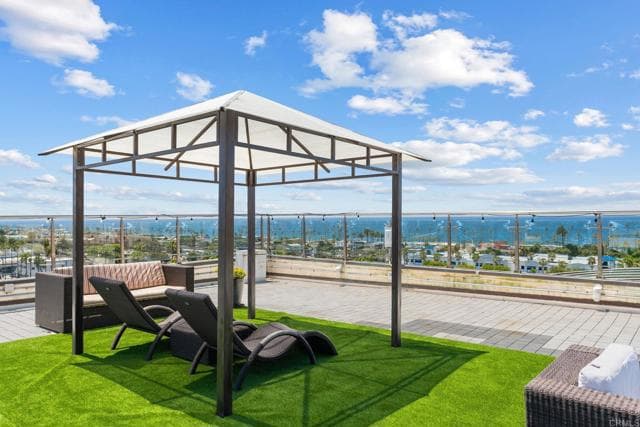 550 Seagaze Dr, Oceanside, Active - Home for Sale