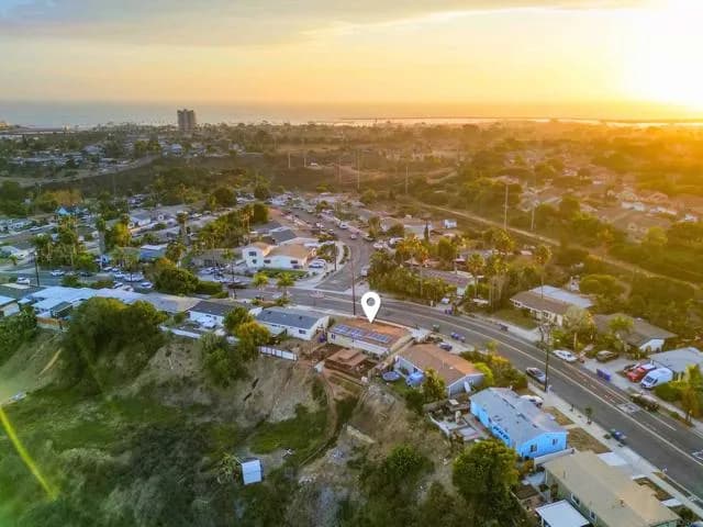 901 Capistrano Dr, Oceanside, Active - Home for Sale