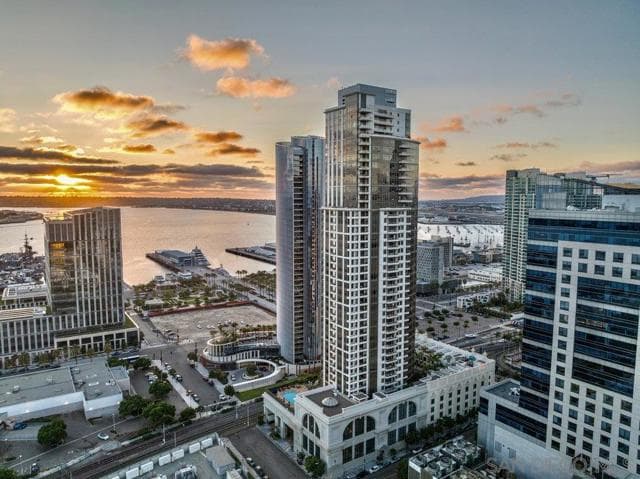 700 W E St, San Diego, Active - Home for Sale