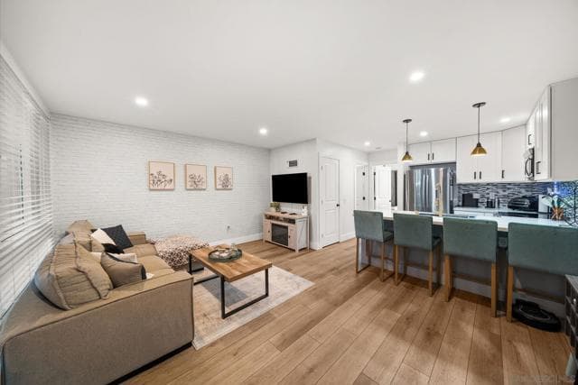 1124 Eureka St, San Diego, Active - Home for Sale