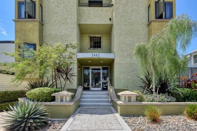 2442 Union St, San Diego, Active - Home for Sale