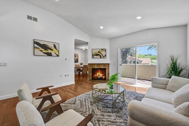 100 Sea Cliff Way, Oceanside, Active - Home for Sale