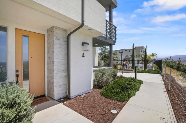 1891 Cosmopolitan Ln, Chula Vista, Active - Home for Sale