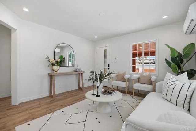 1421 Puls St, Oceanside, Active - Home for Sale
