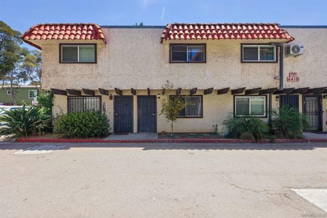 4416 Delta, San Diego, Active - Home for Sale