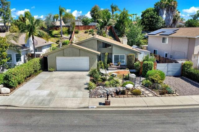 1649 Boulder Creek Rd, Oceanside, Active - Home for Sale