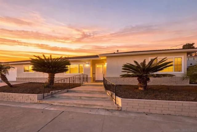 1840 Locust St, San Diego, Active - Home for Sale