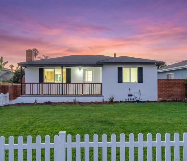 710 Morse St, Oceanside, Active - Home for Sale