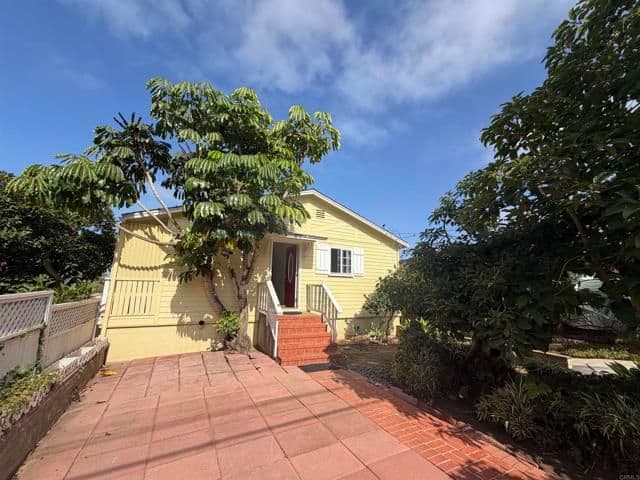 534 Ocean View Ave, Encinitas, Active - Home for Sale
