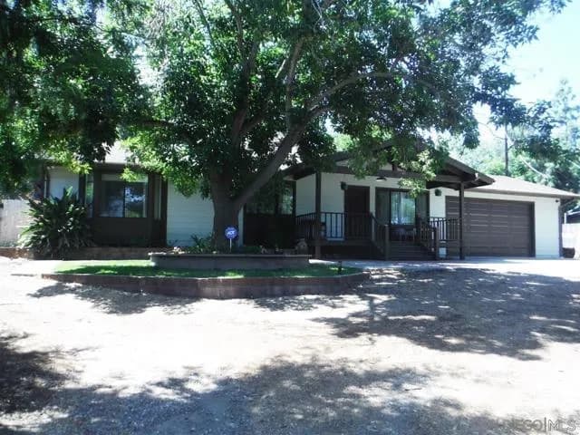 12261 Linroe Dr, Lakeside, Active - Home for Sale